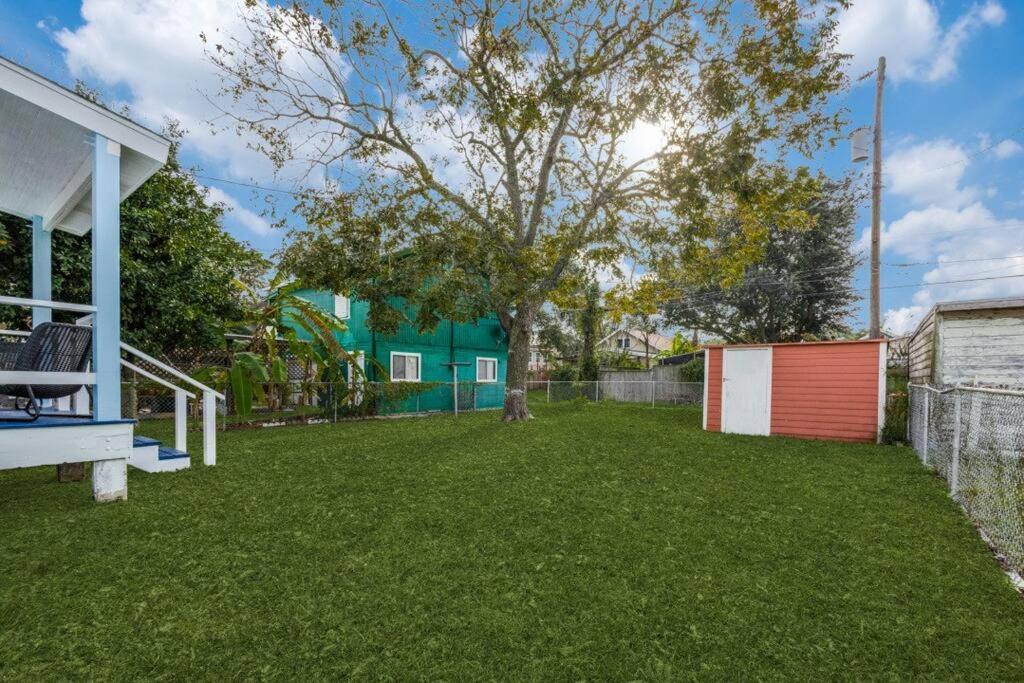 גלווסטון Cozy Sea Breeze Bungalow - 2 Mins To The Beach מראה חיצוני תמונה